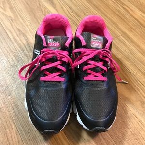 New Balance Shoes never worn Like New